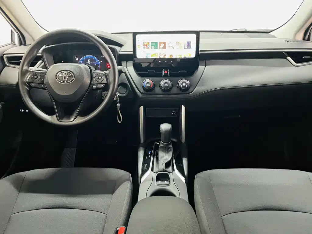 Toyota Corolla Cross 2025 — фото 11