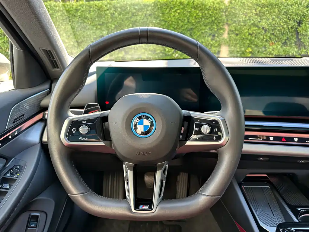 BMW i5 2024 — фото 13