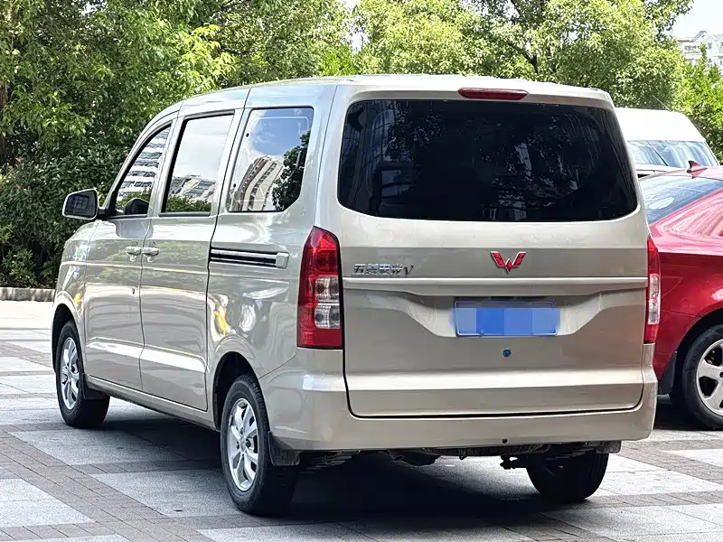 Wuling Hongguang V 2023 — фото 4
