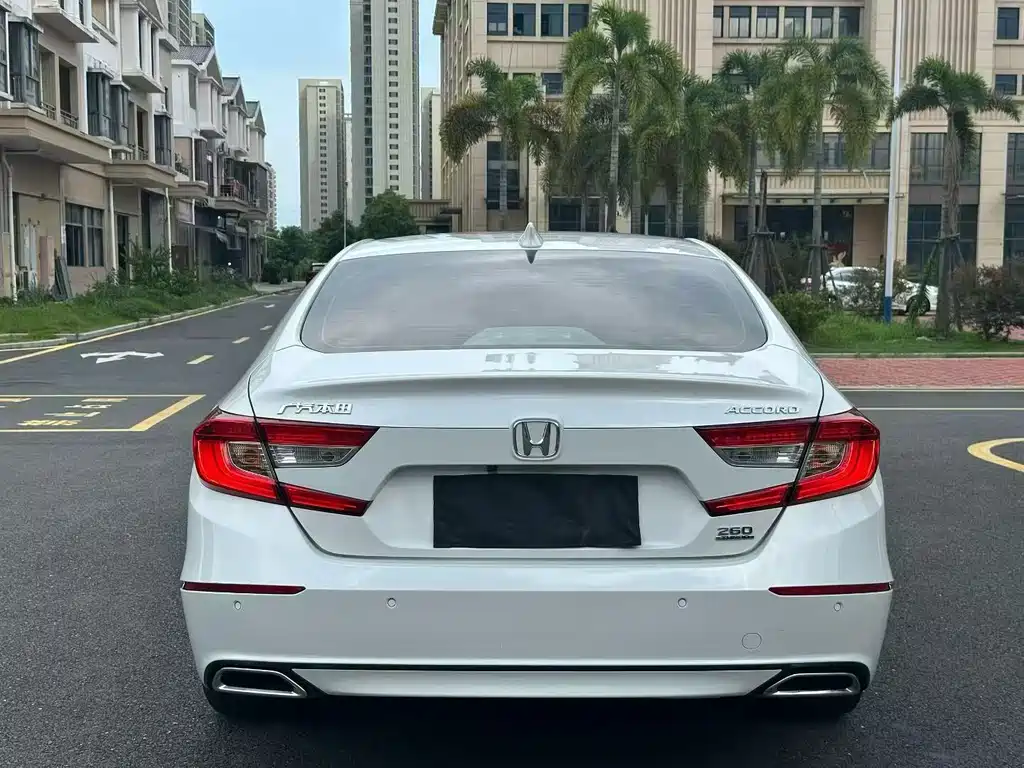 Honda Accord 2018 — фото 5