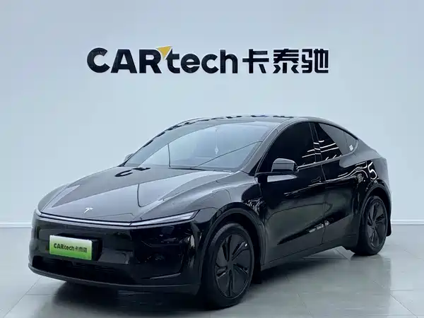 Tesla Model Y 2025