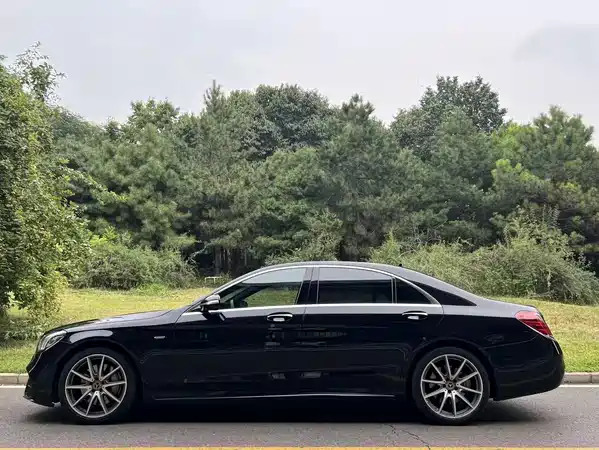 Mercedes-Benz S-Class 2021