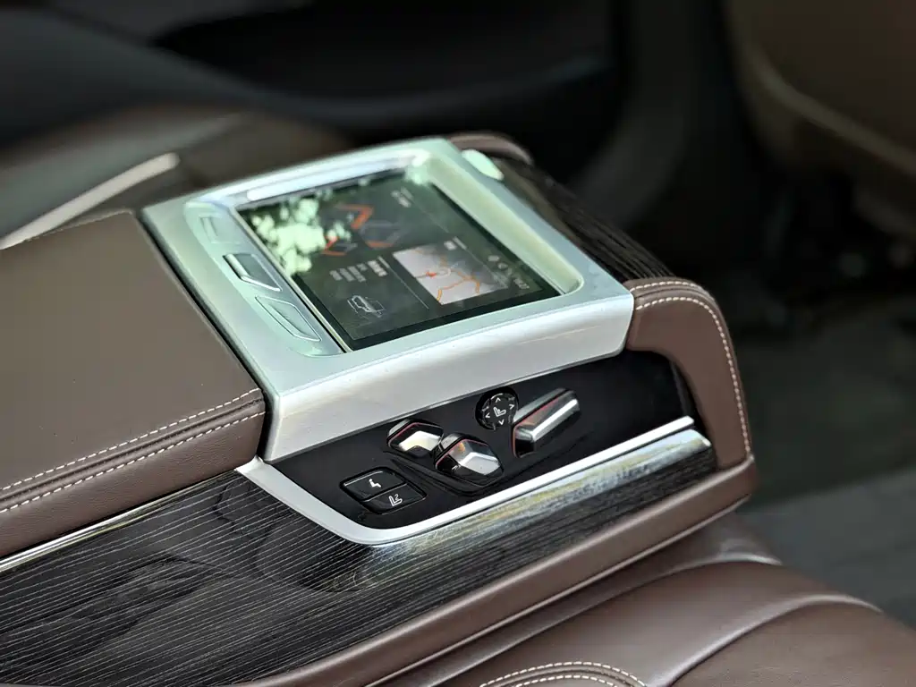 BMW 7 Series 2020 — фото 14