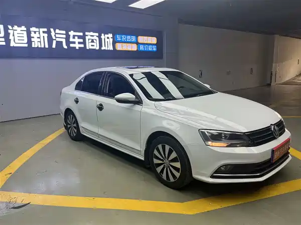Volkswagen Sagitar 2018
