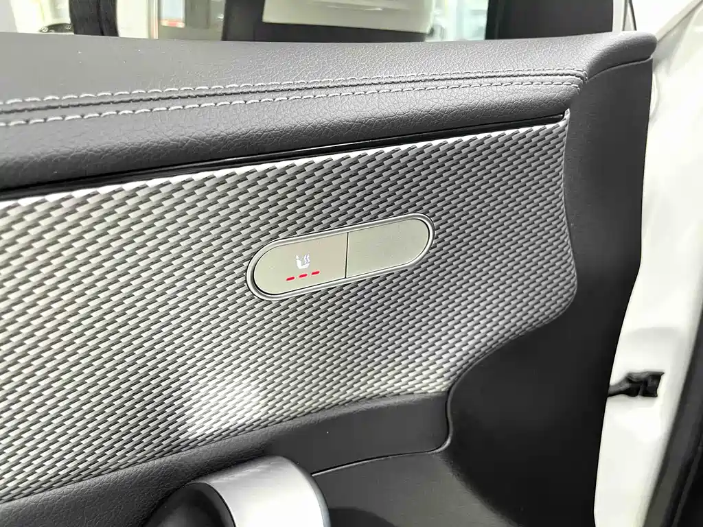 Mercedes-Benz A-Class 2023 — фото 12