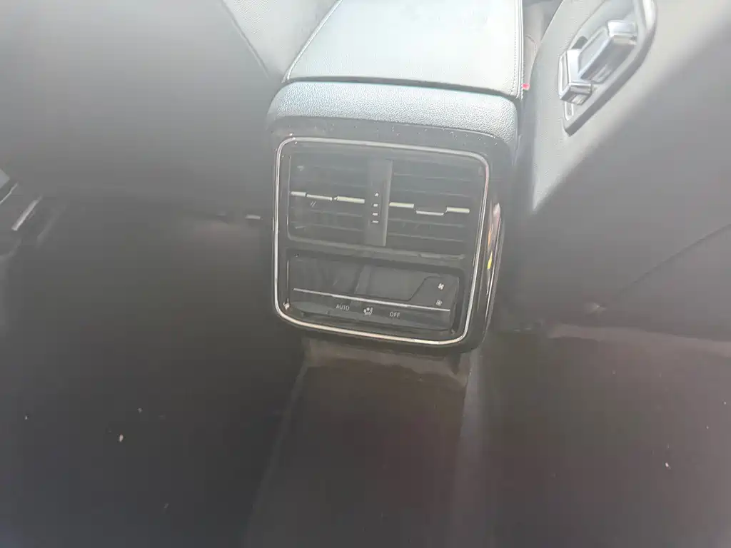 Volkswagen Passat 2025