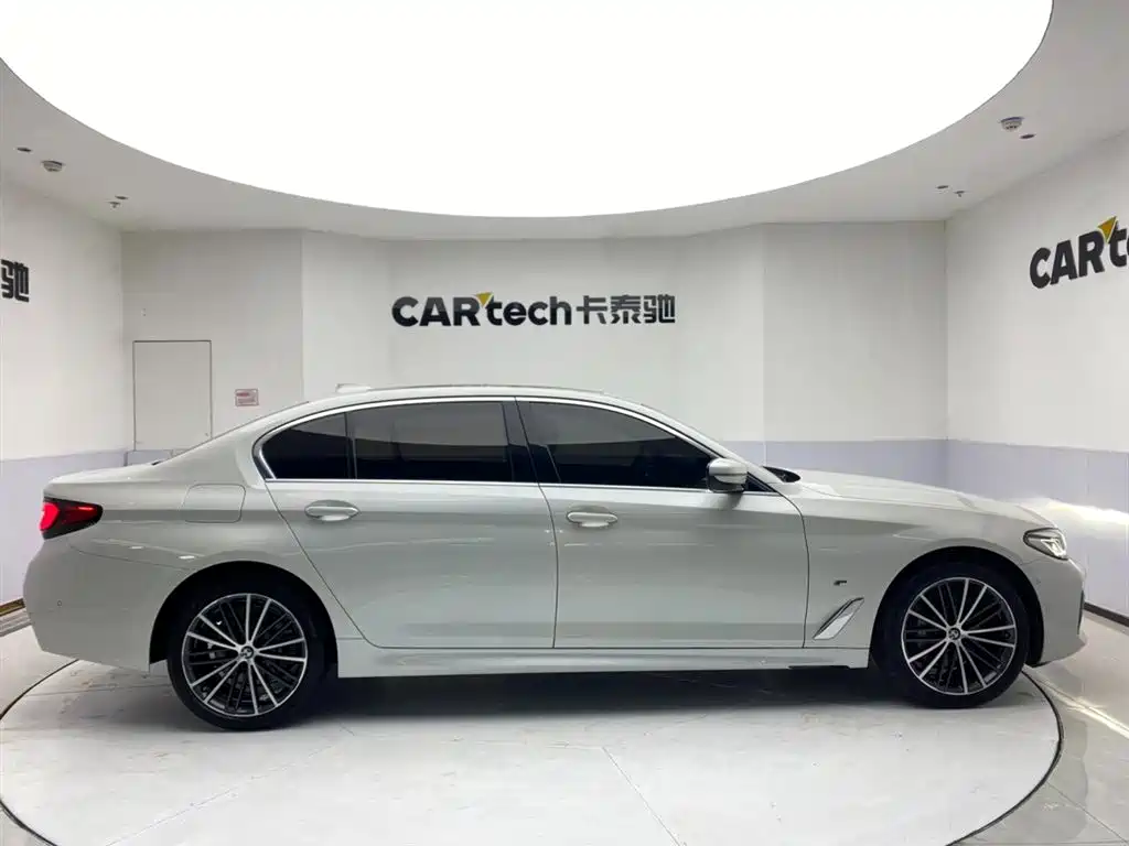 BMW 5 Series 2021
