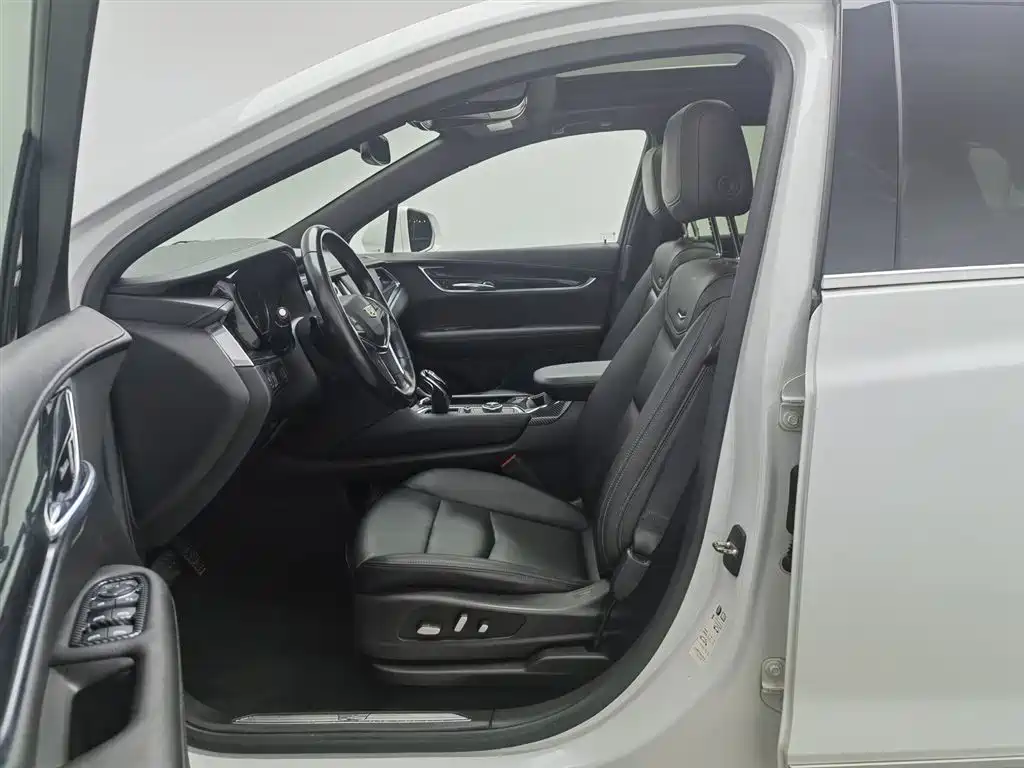 Cadillac XT5 2021 — фото 10