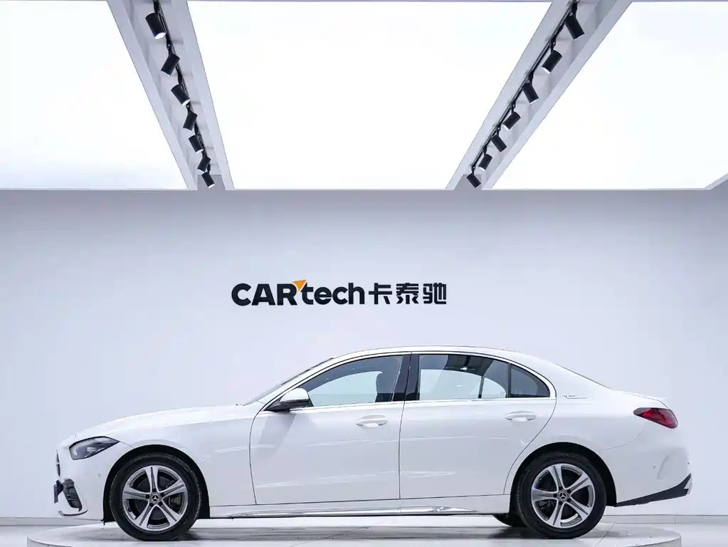 Mercedes-Benz C-Class 2022 — фото 4