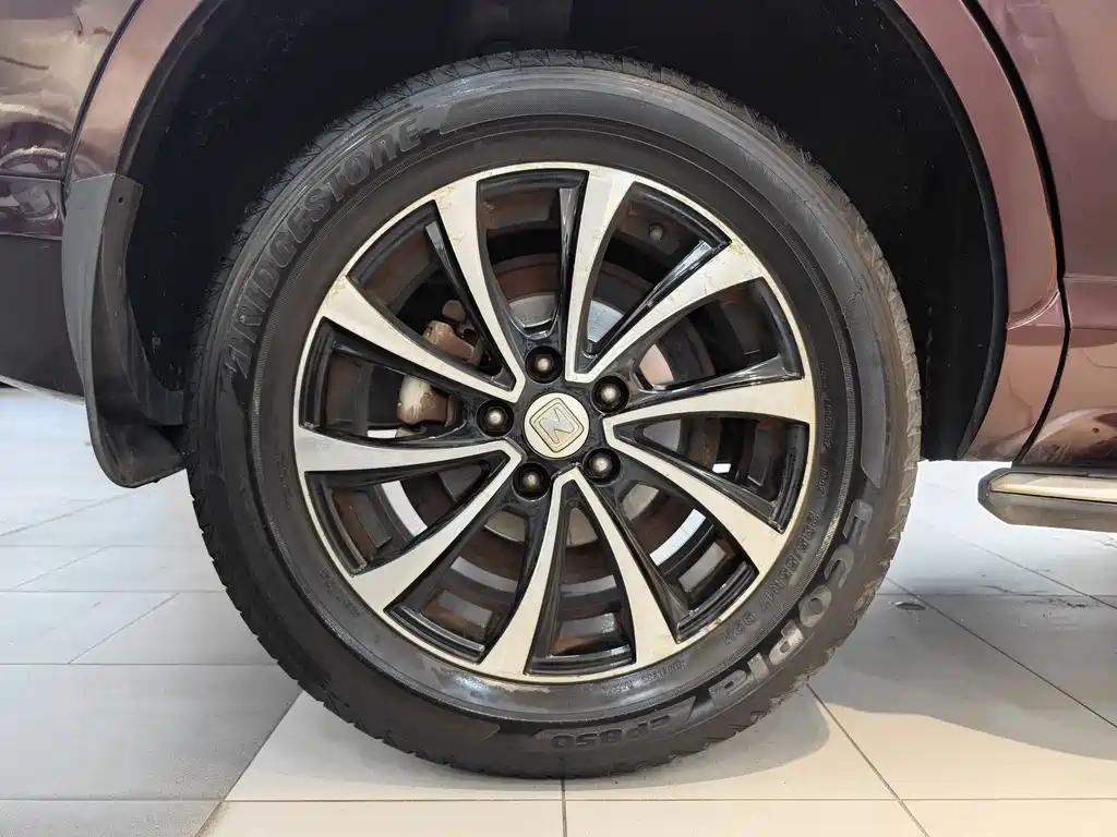 Zotye SR7 2016 — фото 29