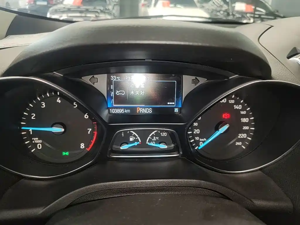 Ford Kuga 2018 — фото 12