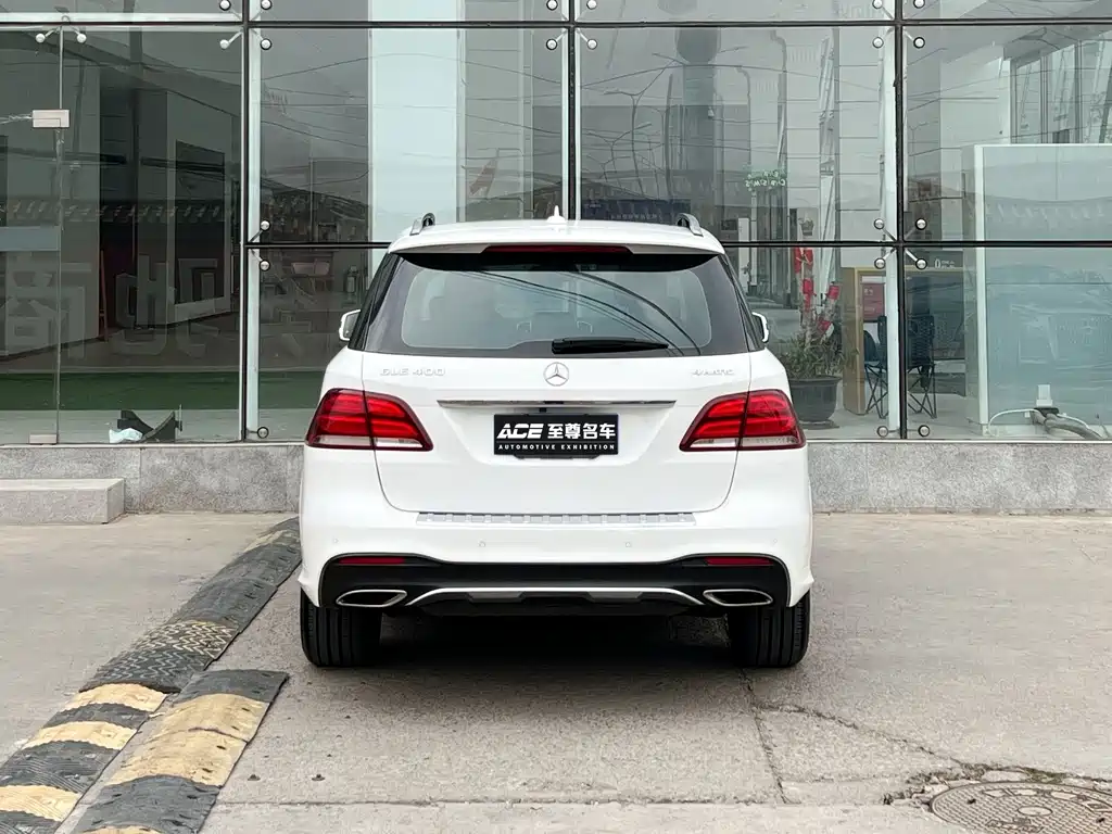 Mercedes-Benz GLE 2016