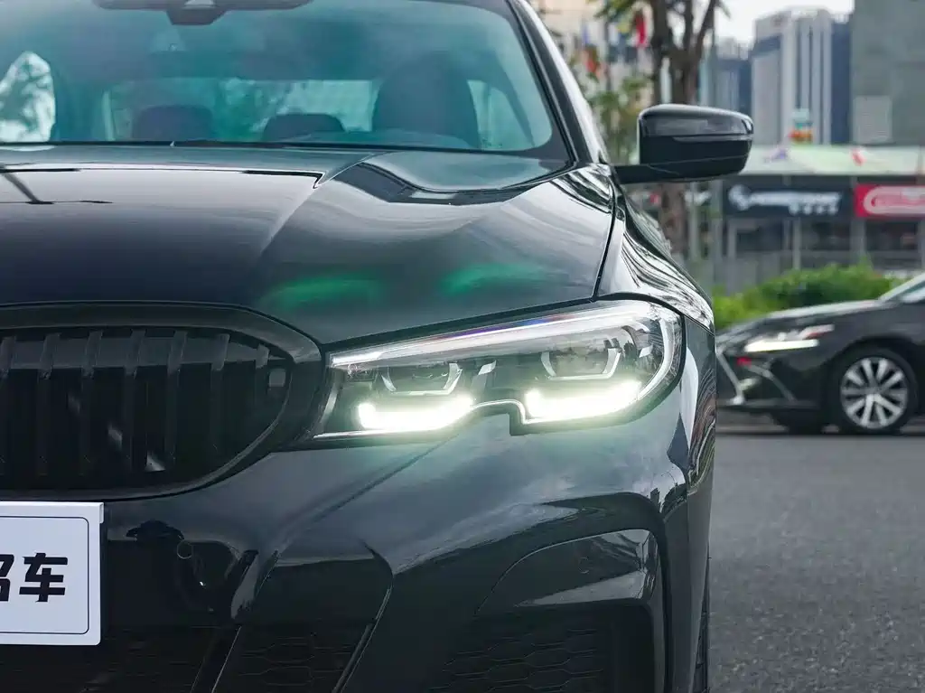 BMW 3 Series 2021
