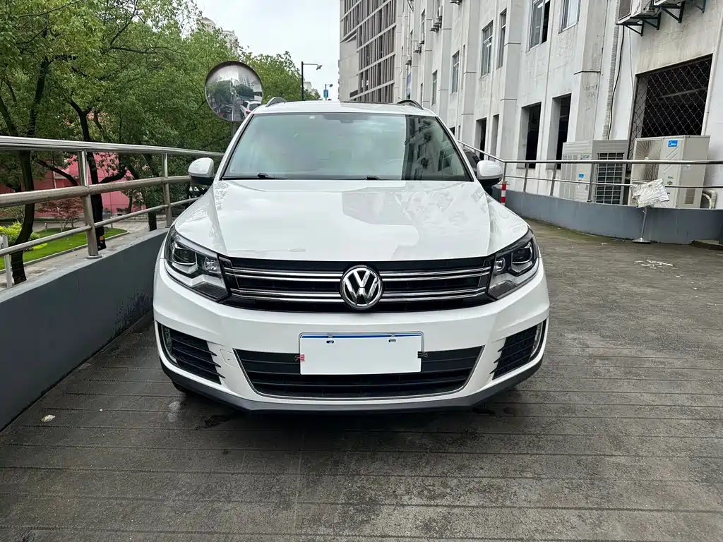 Volkswagen Tiguan 2017 — фото 2