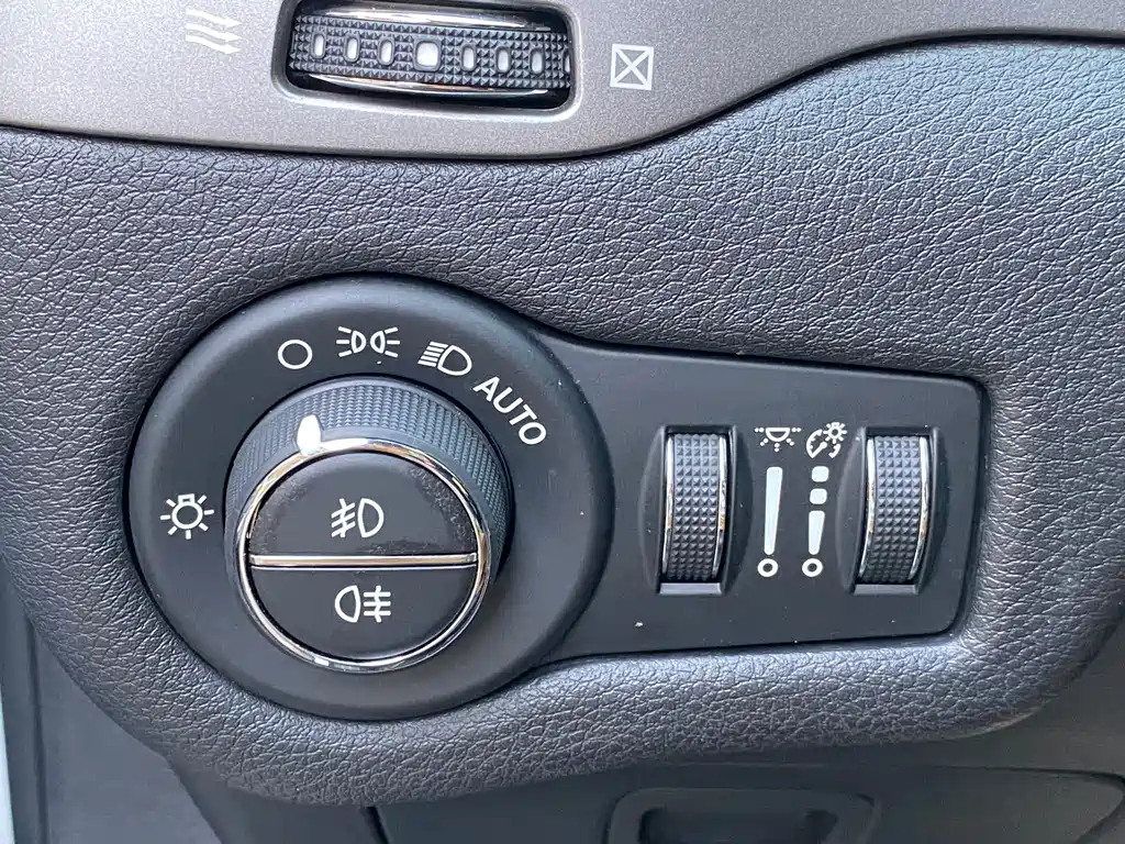 Jeep Cherokee 2019 — фото 24