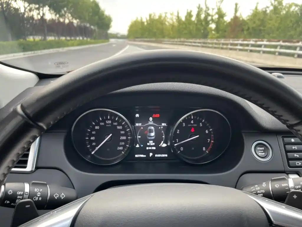 Land Rover Discovery Sport 2019 — фото 24