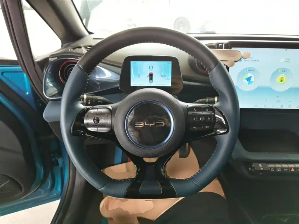 BYD Dolphin 2022 — фото 11