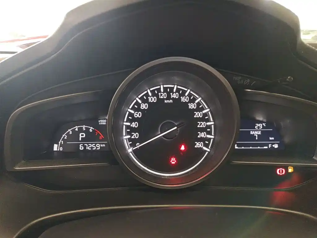 Mazda 3 Axela 2018 — фото 12