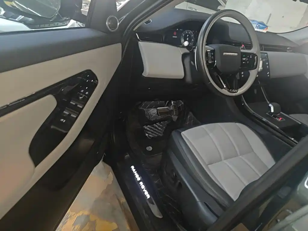 Land Rover Range Rover Evoque 2026 — фото 16