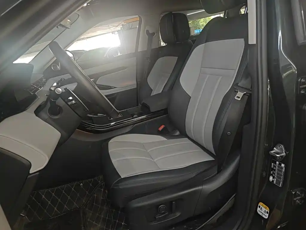 Land Rover Range Rover Evoque 2026 — фото 15