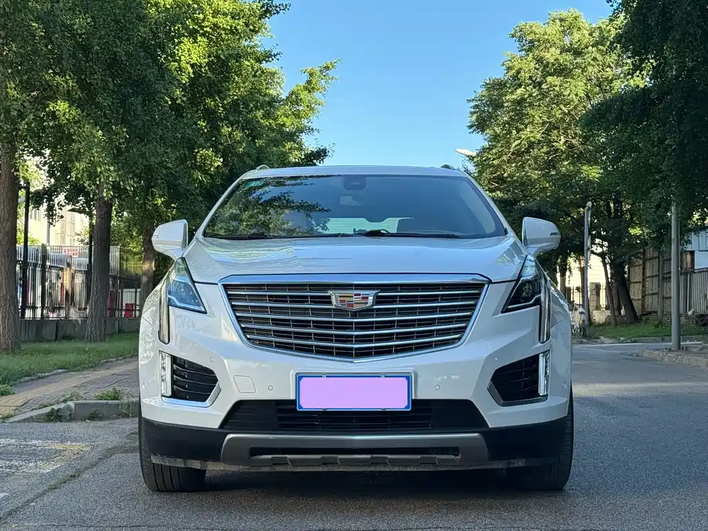 Cadillac XT5 2017 — фото 2