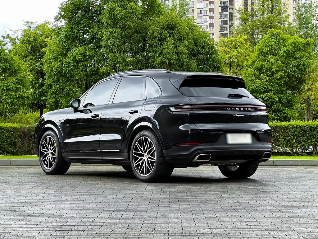 Porsche Cayenne Hybrid 2025 — фото 4