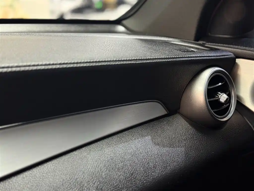 Mercedes-Benz GLC 2016 — фото 19