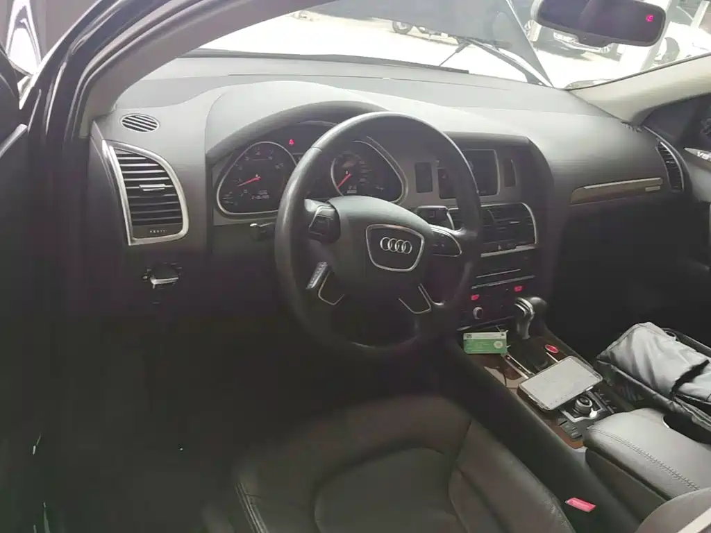 Audi Q7 2015 — фото 10