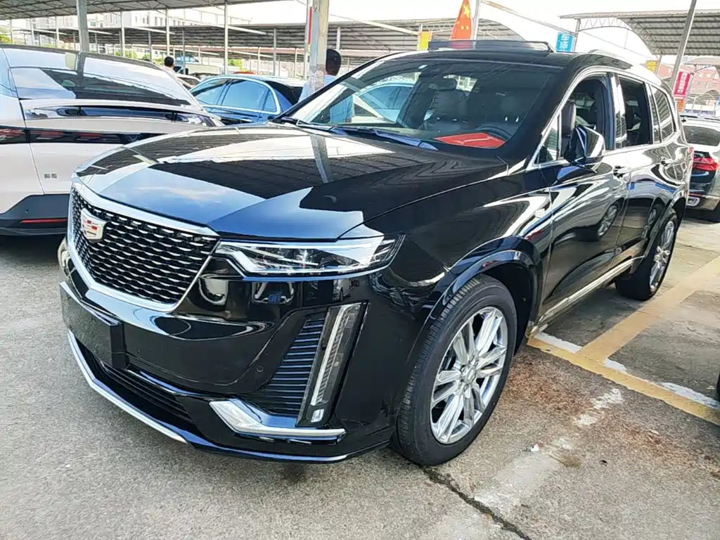 Cadillac XT6 2021 — фото 1