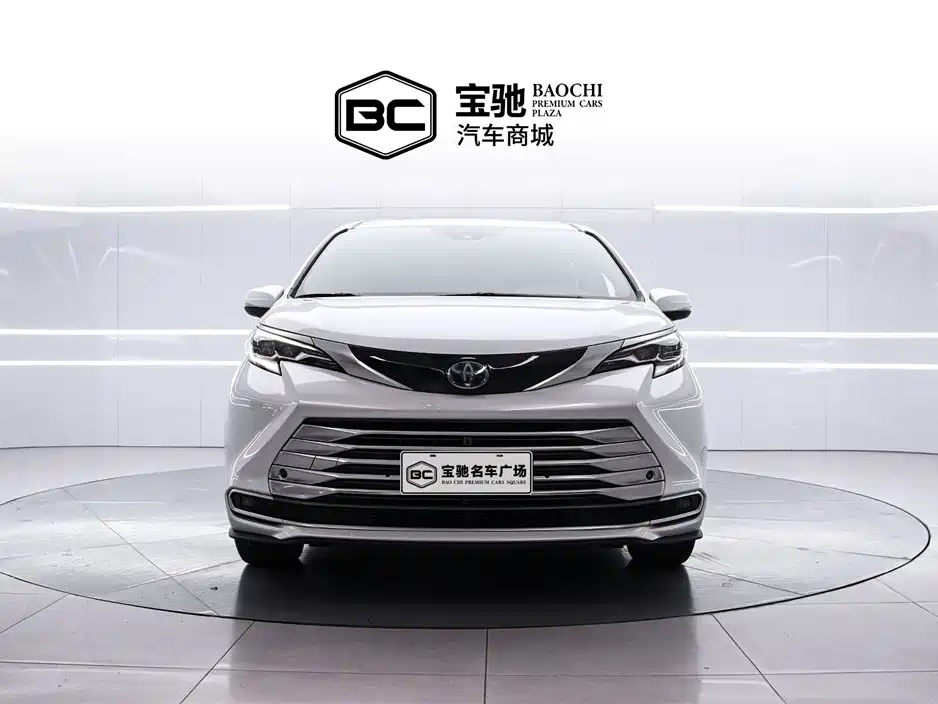 Toyota Sienna 2022 — фото 2