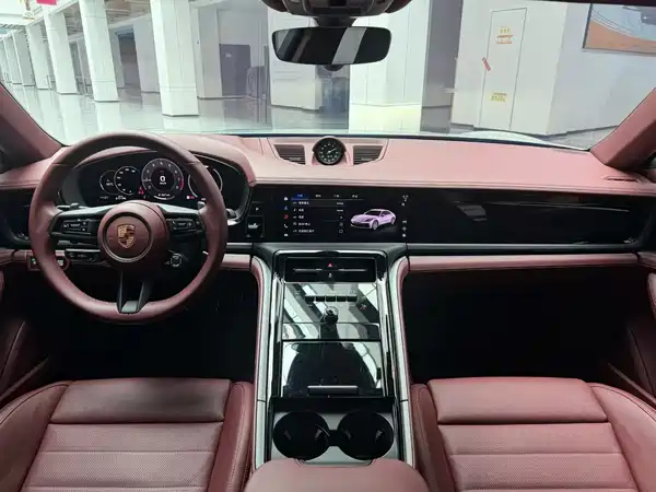 Porsche Panamera 2025