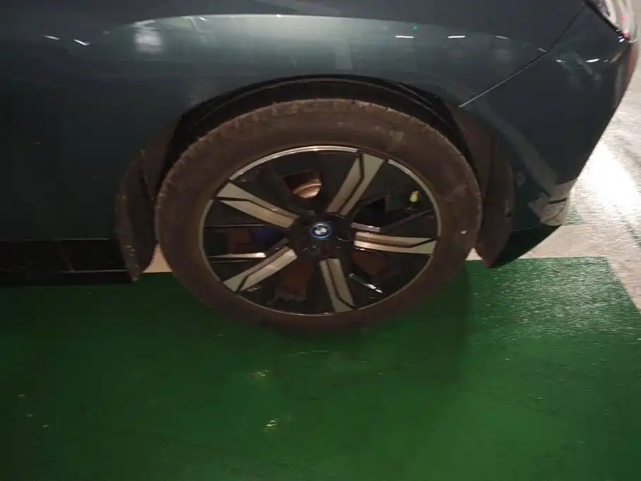 BMW iX 2023