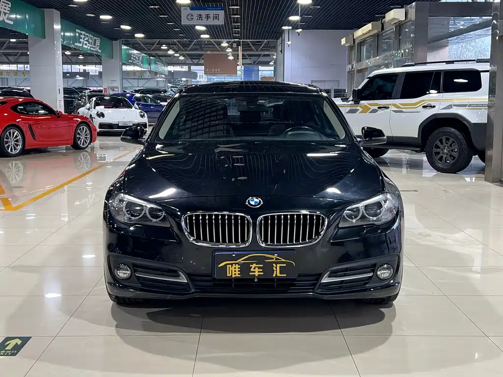 BMW 5 Series 2017 — фото 2