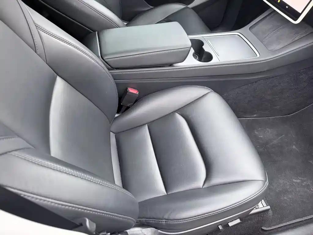 Tesla Model Y 2023 — фото 10