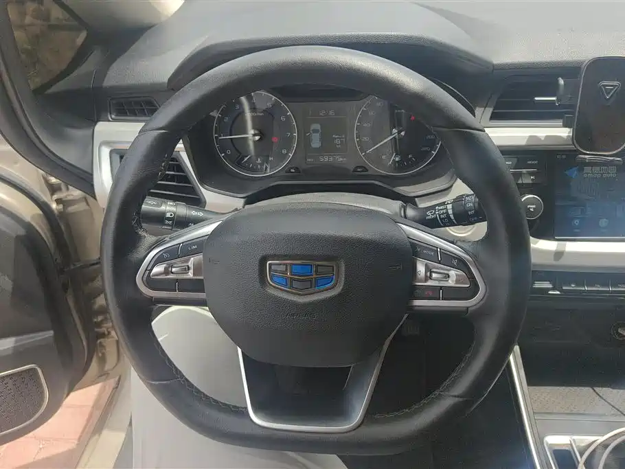 Geely Vision X3 2020 — фото 15