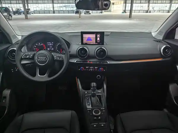 Audi Q2L 2022
