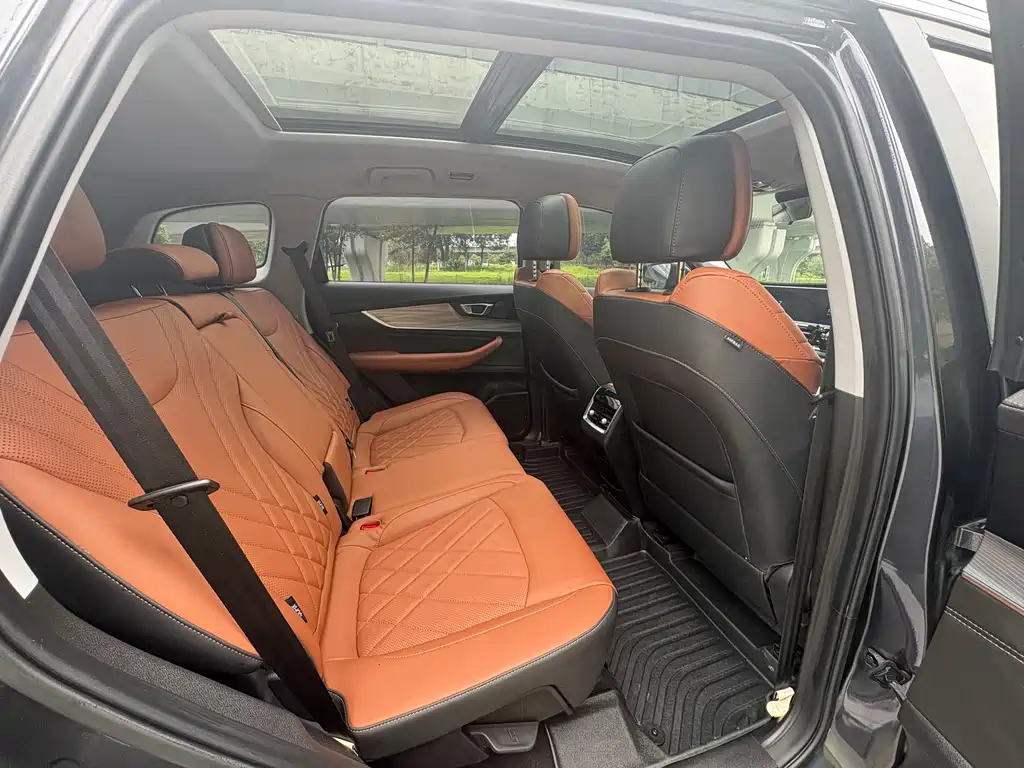 Chery Tiggo 8 PLUS 2021 — фото 17