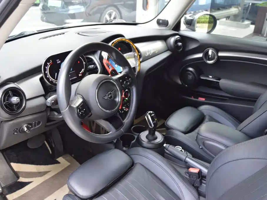 MINI MINI 2021