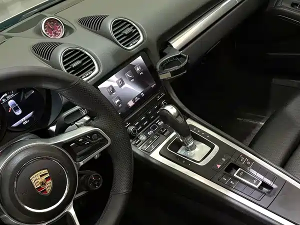 Porsche 718 2016