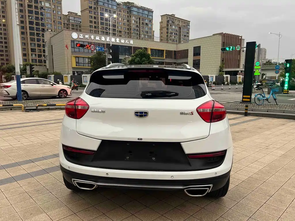 Geely Emgrand GS 2019 — фото 17