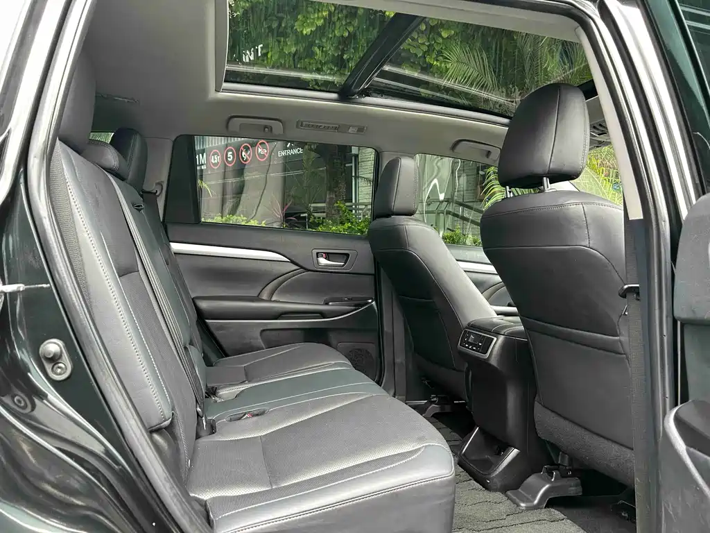 Toyota Highlander 2020 — фото 19