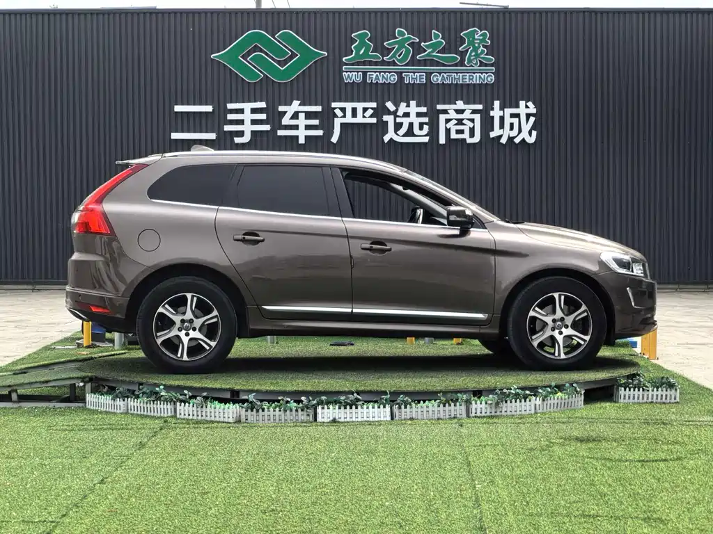 Volvo XC60 2014 — фото 20