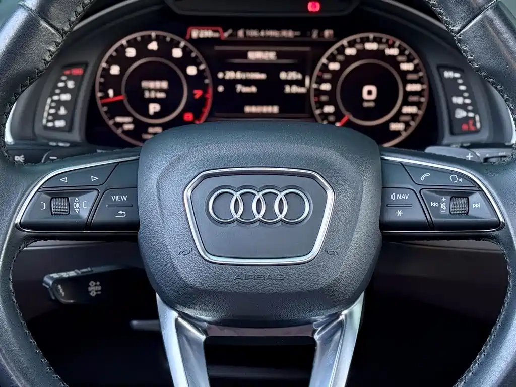 Audi Q7 2019 — фото 18