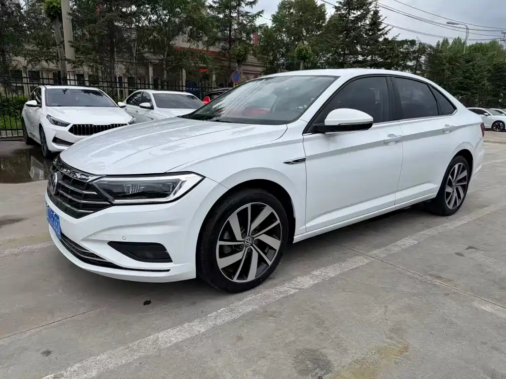Volkswagen Sagitar 2022