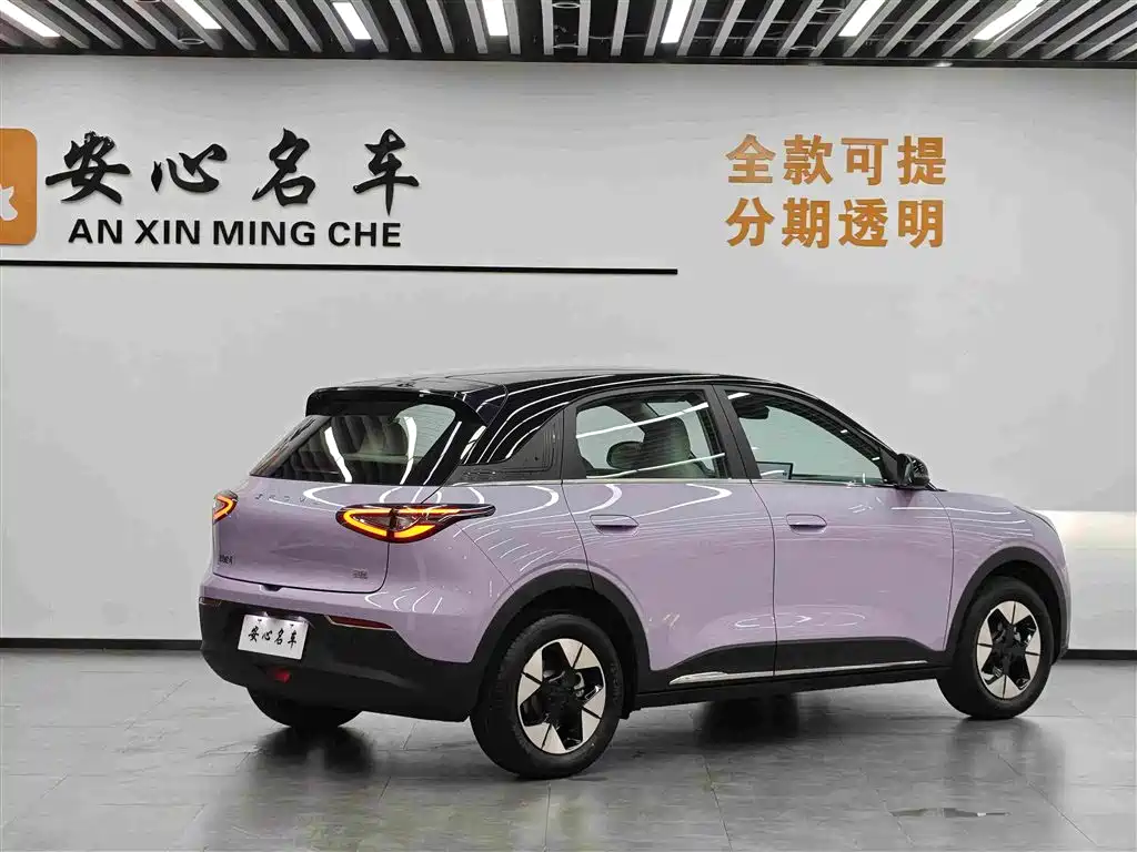Geely Galaxy Starwish 2025 — фото 4