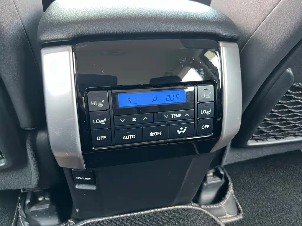 Toyota Prado 2018 — фото 19