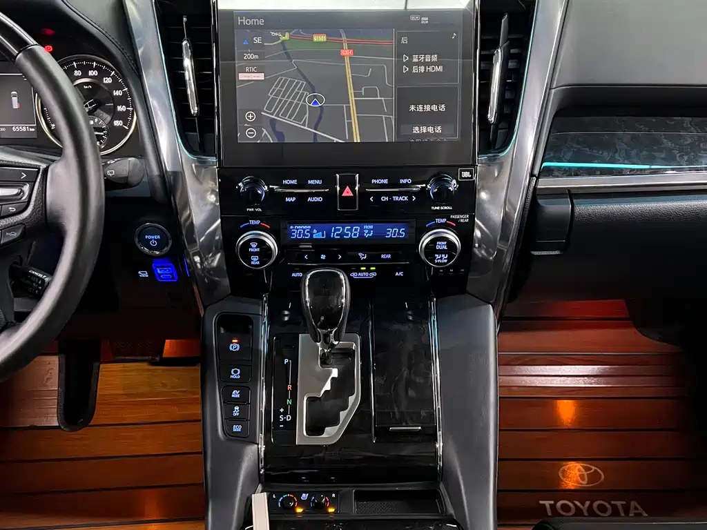Toyota Vellfire 2021 — фото 16