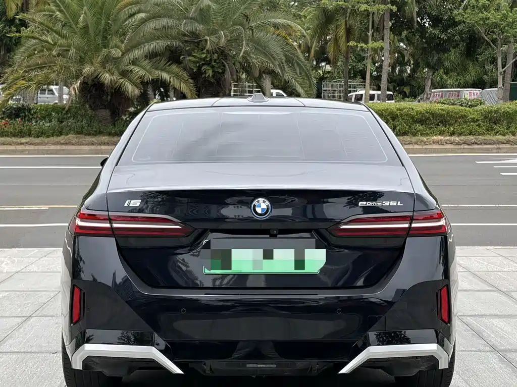BMW i5 2024 — фото 6