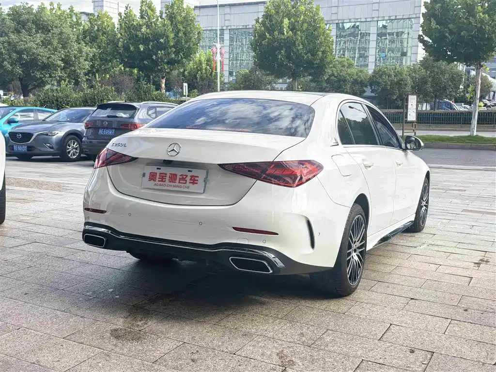 Mercedes-Benz C-Class 2025