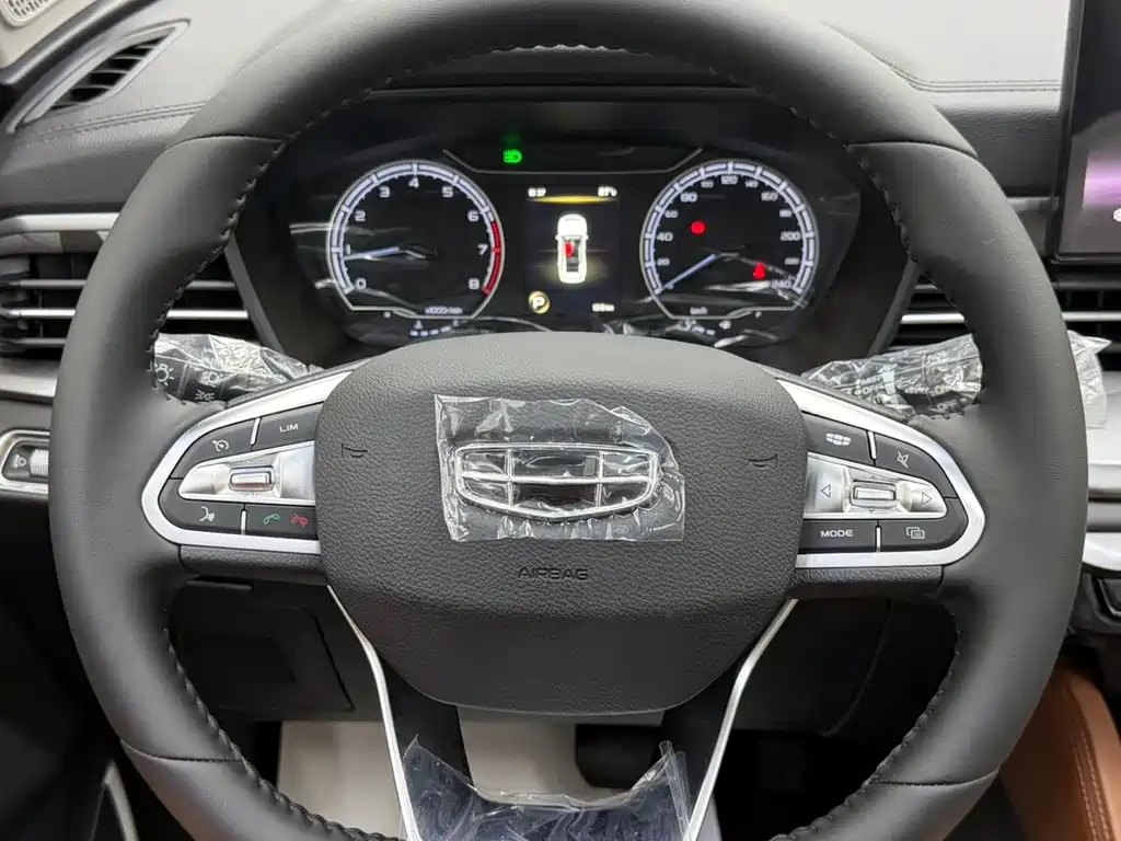 Geely Vision X6 2025 — фото 16